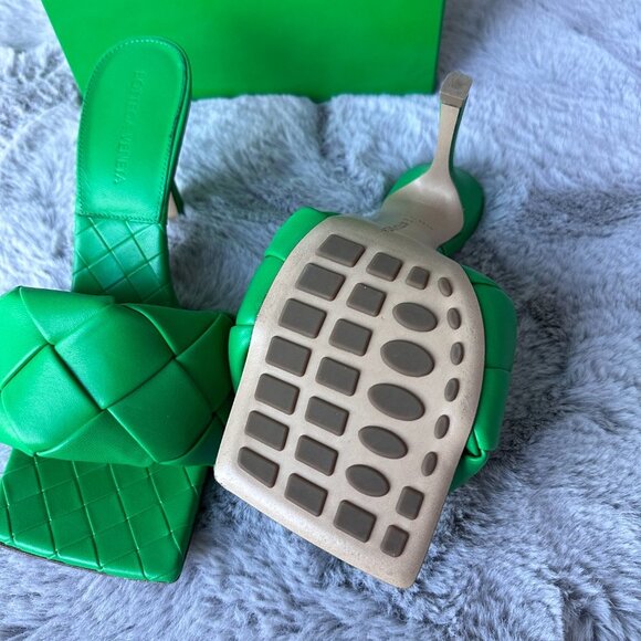 BOTTEGA VENETA LIDO MULE SIGNATURE GRASS GREEN COLOR - Picture 5 of 10